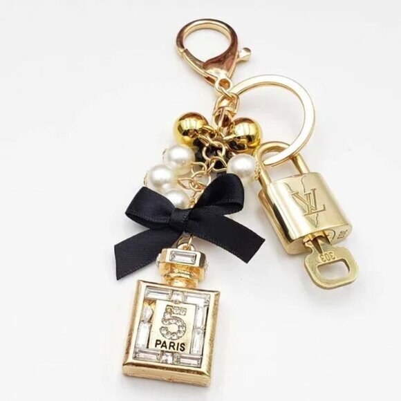 100% Auth Louis Vuitton Lock & Key with unbranded Bagcharm, Keycharm, Keychain - Picture 1 of 10